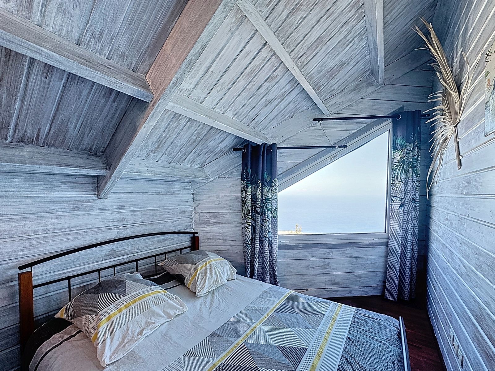 7b3ca36d-0caa-4f09-85a8-3fc2e83df246